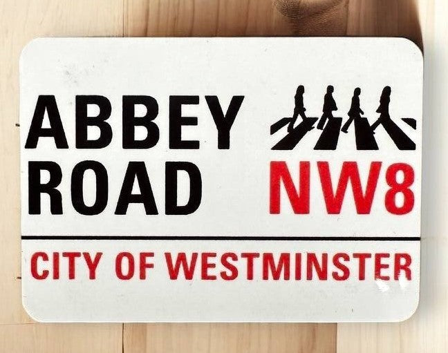 London-Themed Wooden Metal Magnet - Perfect Gift and Stylish Fridge Decor