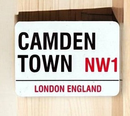 London-Themed Wooden Metal Magnet - Perfect Gift and Stylish Fridge Decor